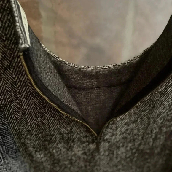 CAbi Black & White Sleeveless Herringbone Tweed Zippered Vest Preppy Academia L - Picture 6 of 11